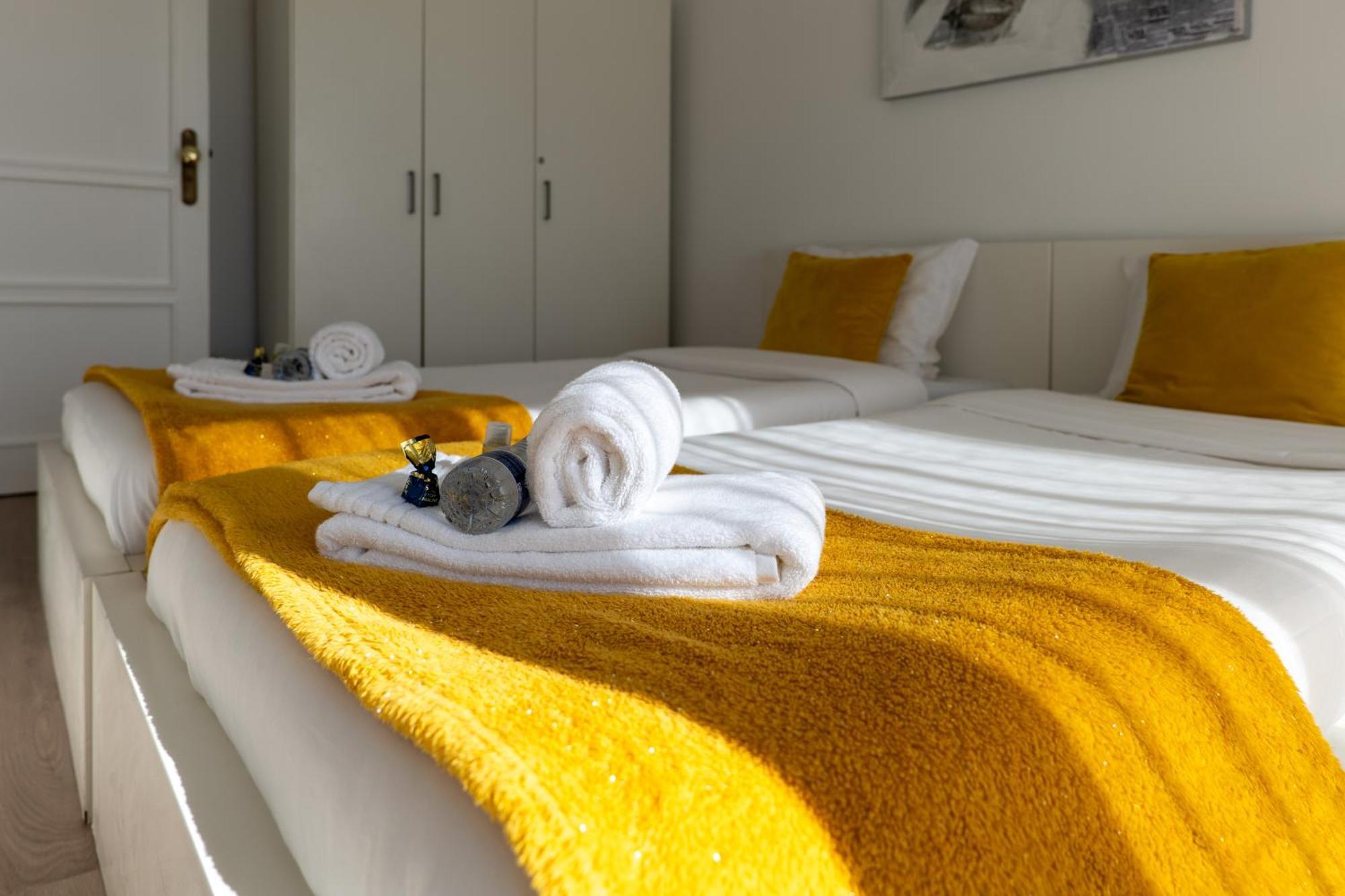 Opo Bolhao Flats By Destiny Houses Porto Bagian luar foto